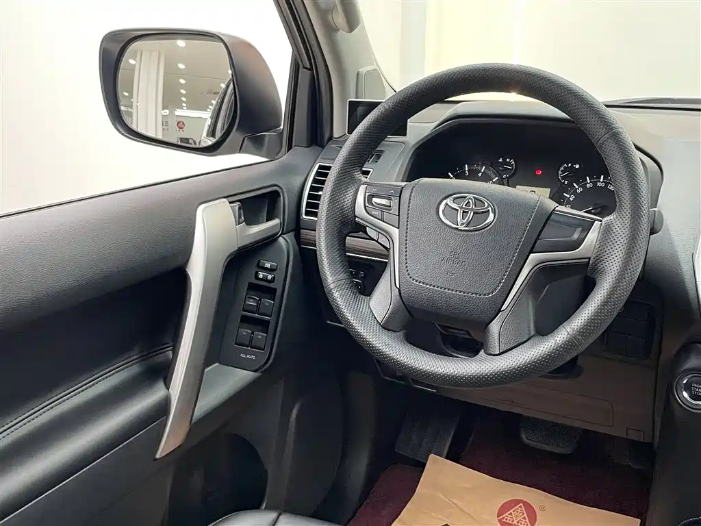 Toyota Prado 2018 3.5L Auto TX фото 29