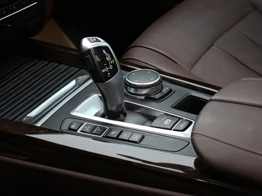 BMW X5 (Import) 2015 xDrive28i фото 15