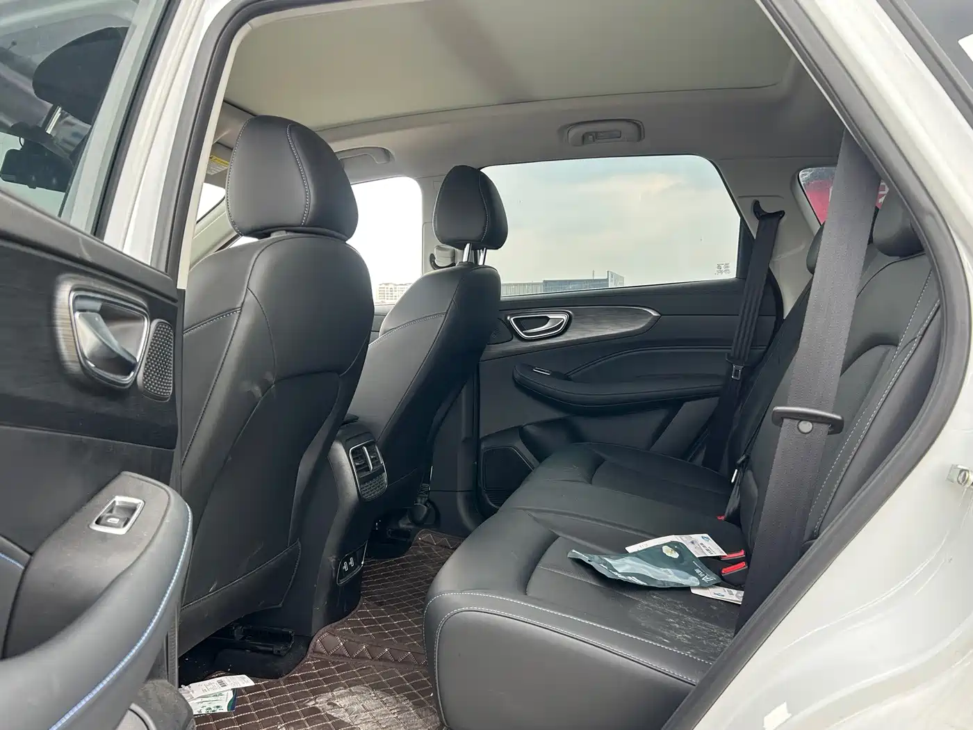 Roewe RX5 2026 2025 PLUS 330TGI Auto Trend-Setting Smart Edition