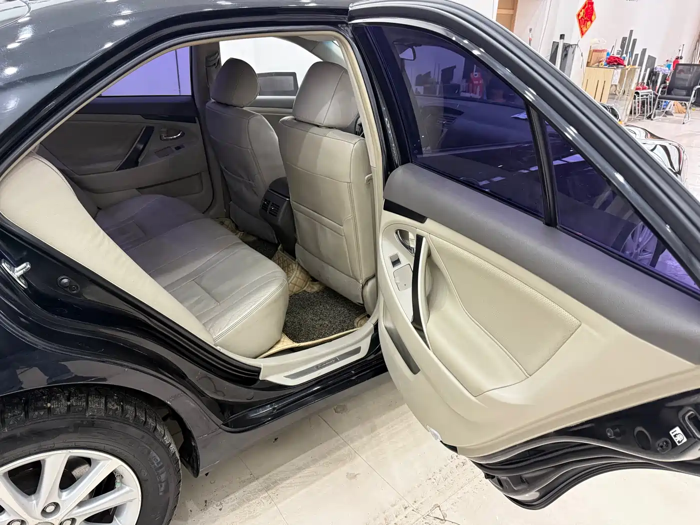 Toyota Camry 2013 200G Classic Luxury Edition фото 14