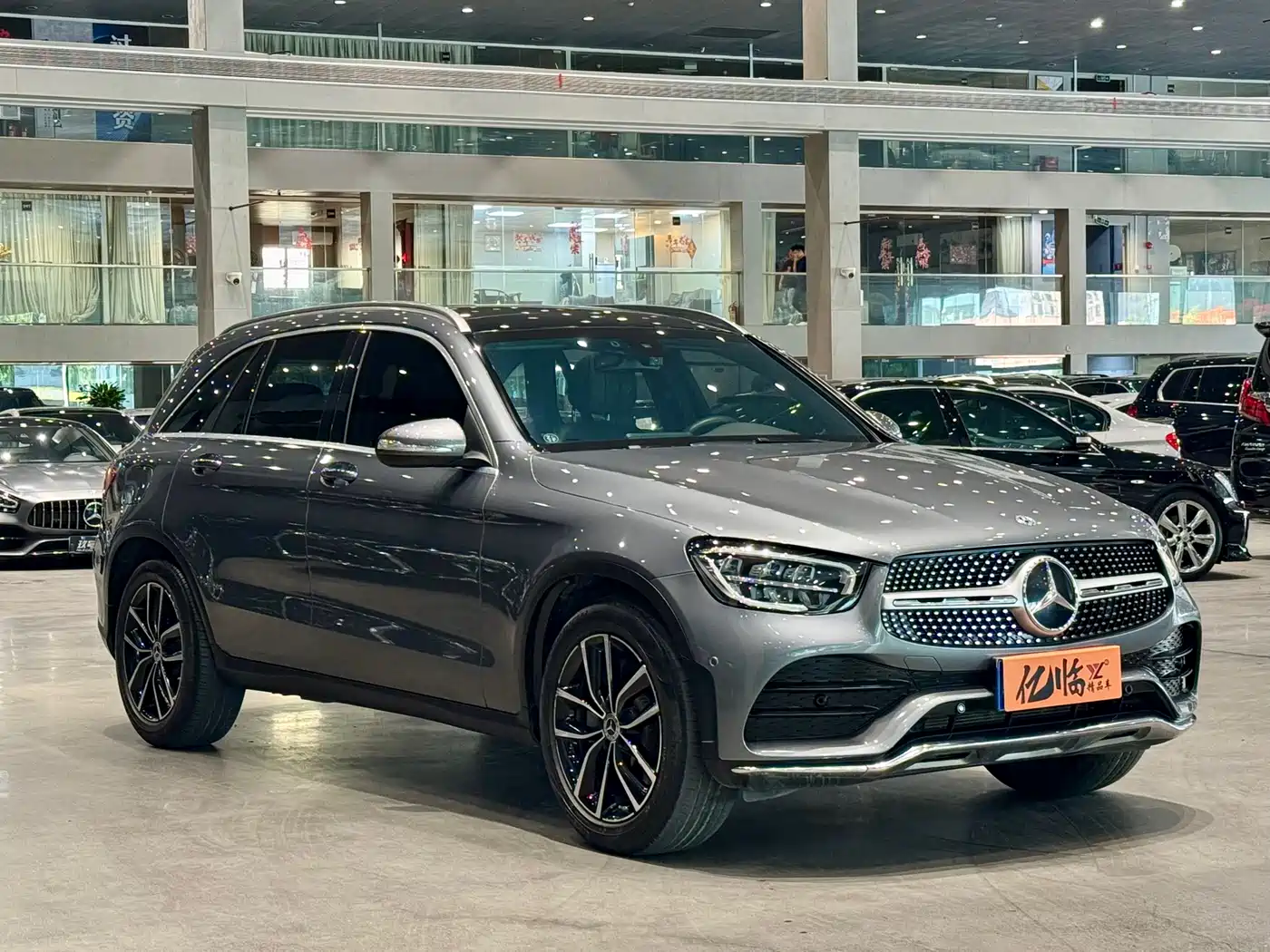 MERCEDES-BENZ GLC