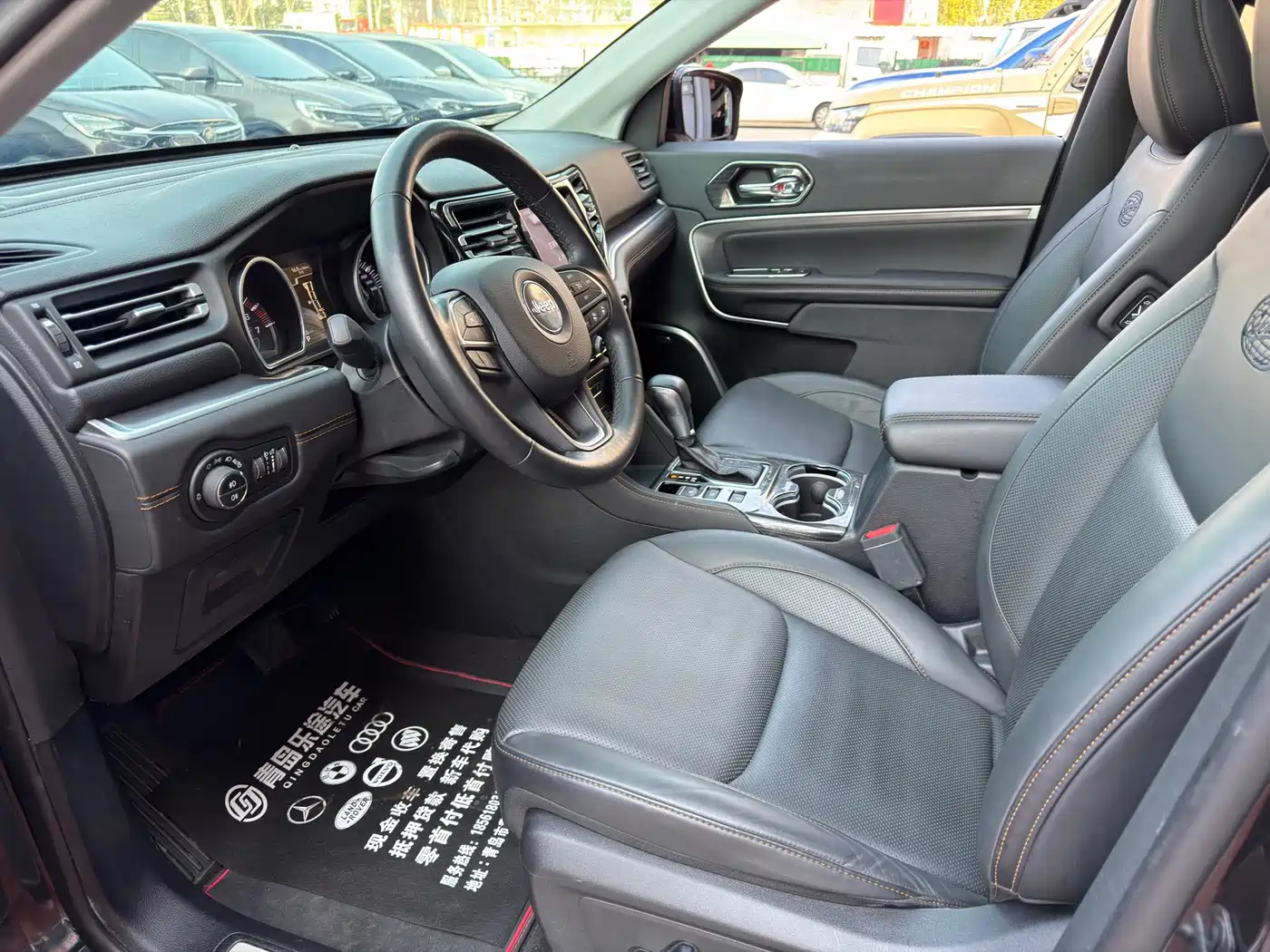 JEEP GRAND COMMANDER