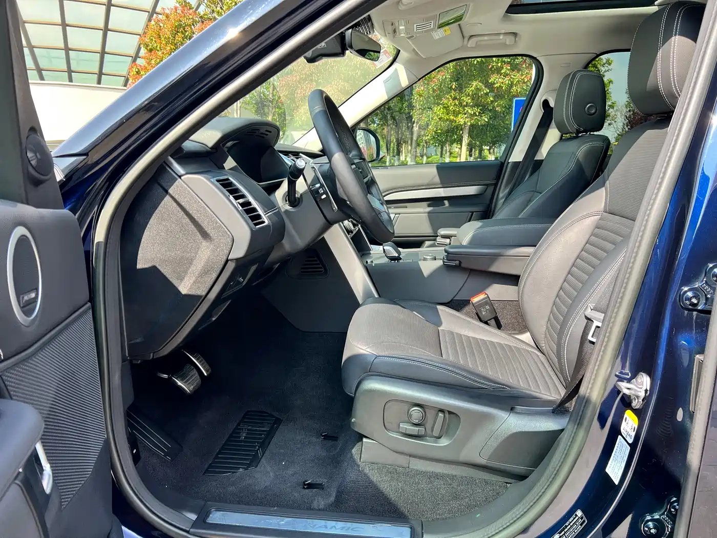 Land Rover Discovery 2023 Facelift 360PS R-Dynamic S фото 6