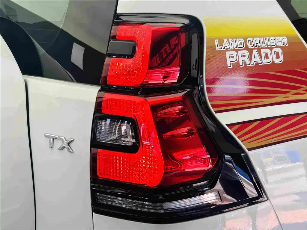 Toyota Prado 2020 2019 3.5L Automatic TX-L Zunxiang Edition with Rear-mounted Spare Tire