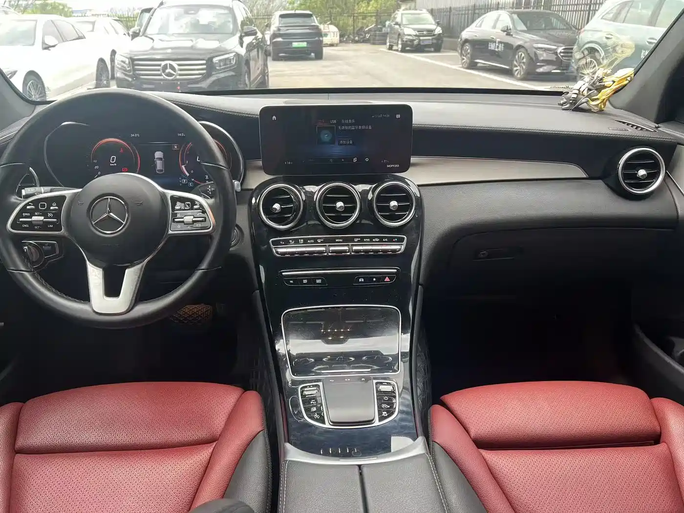 Mercedes-Benz GLC Coupe 2022 GLC 260 4MATIC Coupe SUV фото 7
