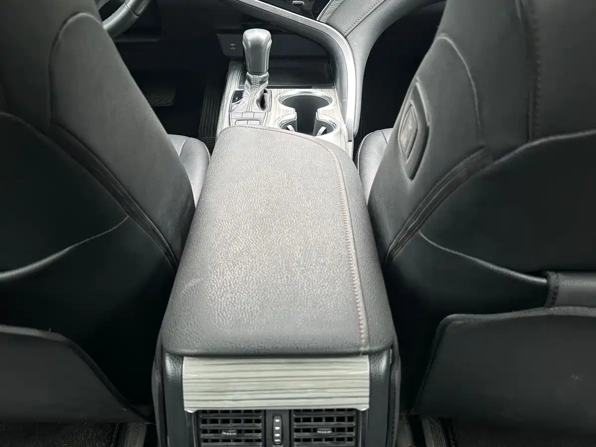 Toyota Camry 2019 Hybrid 2.5HG Luxury Edition China V фото 14