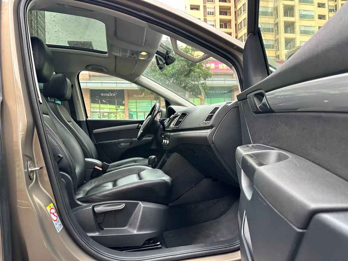 Volkswagen Sharan 2015 1.8TSI Comfort фото 10
