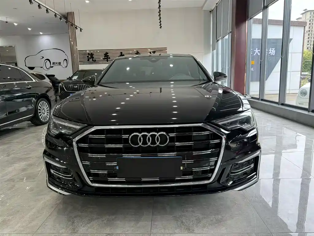 Audi A6L 2021 40 TFSI Luxury Sport фото 3