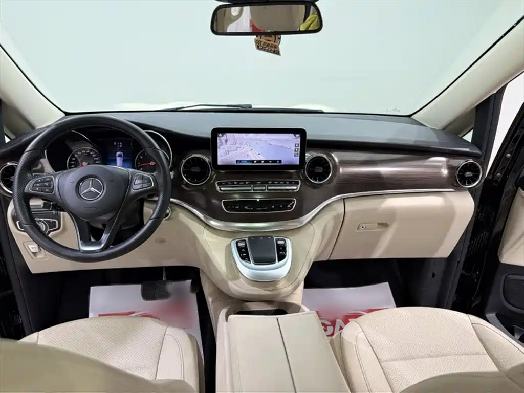 Mercedes-Benz V-Class 2021 V 260 Pilot Edition фото 20