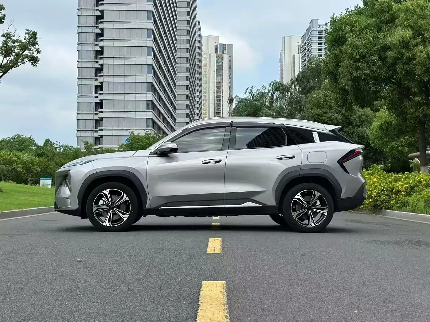 Geely Galaxy Galaxy L7 2024 1.5T 115km PLUS Soaring Dragon Edition фото 7