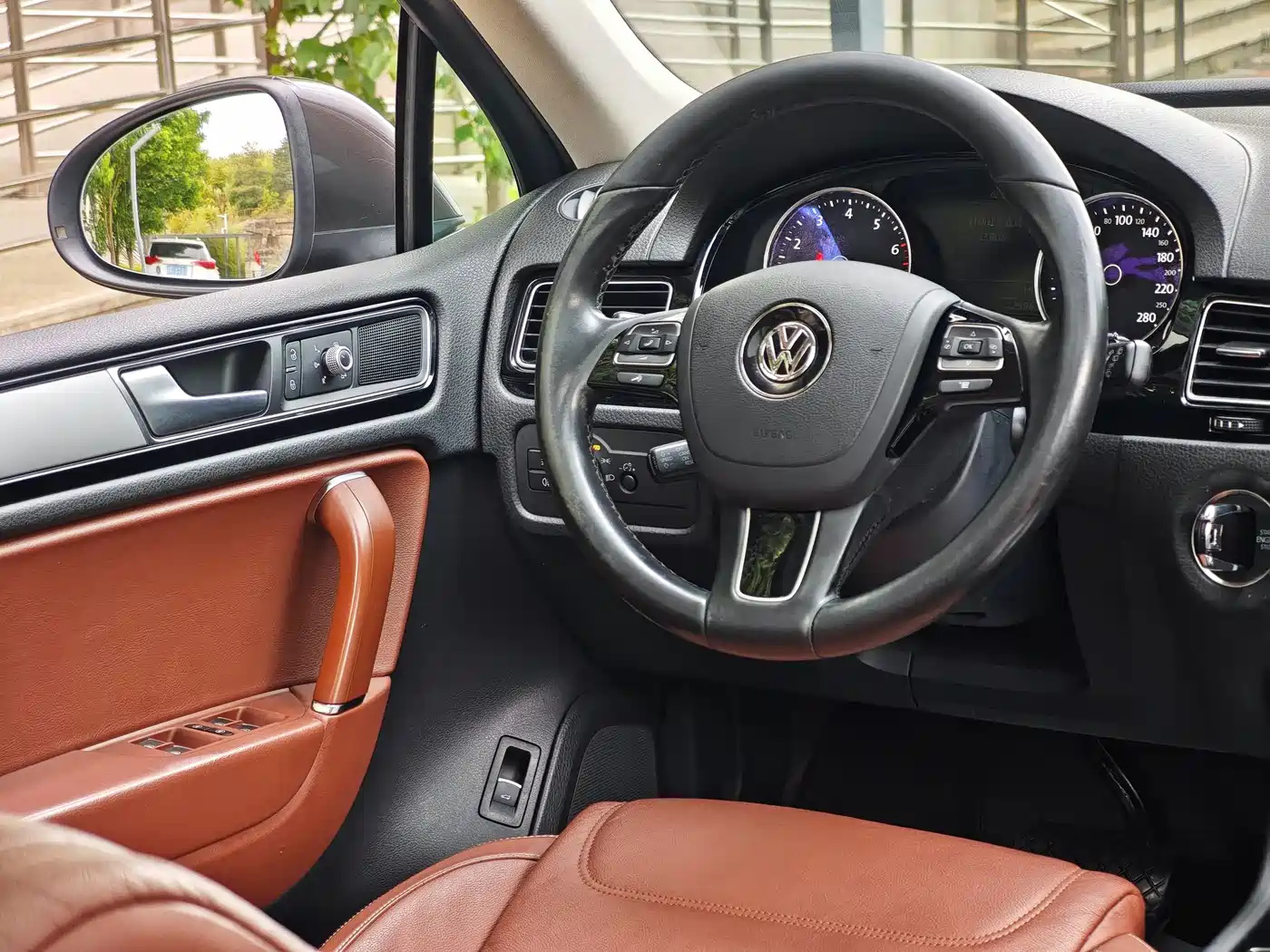 Volkswagen Touareg 2016 3.0TSI Standard фото 15