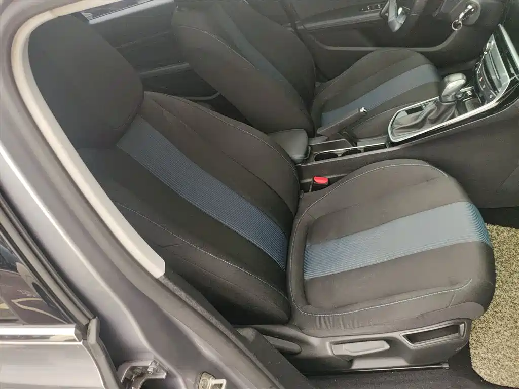 Peugeot 308 2018 1.6L Auto Luxury Edition фото 25