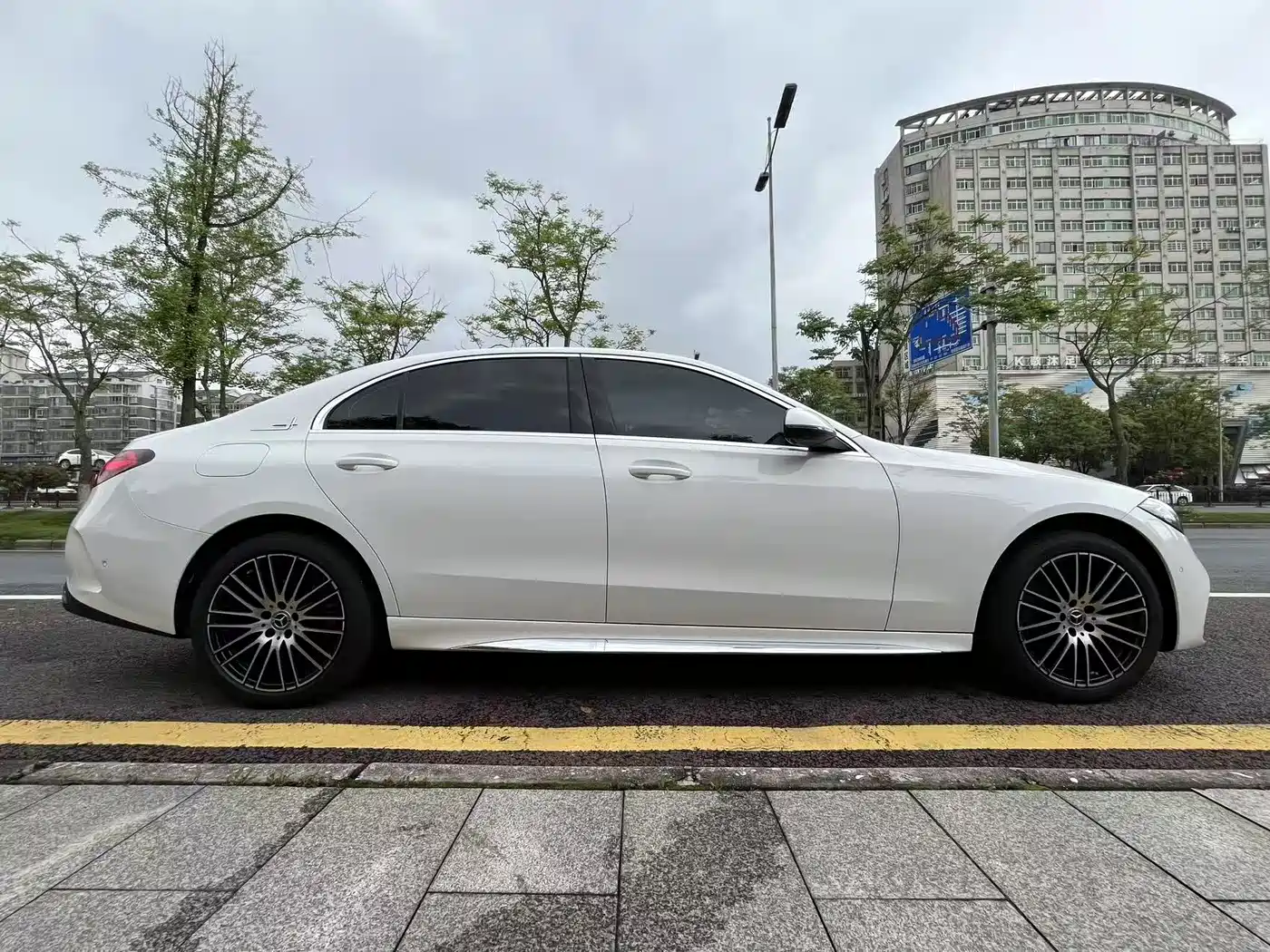 Mercedes-Benz C-Class 2025 C 260 L Sport Edition фото 22