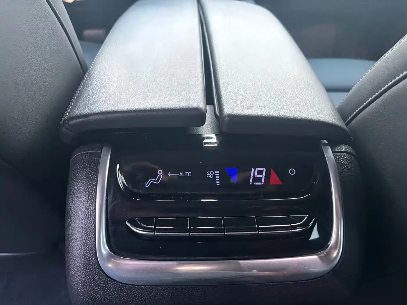 Buick Enclave 2021 2020 28T 2WD Luxury Model