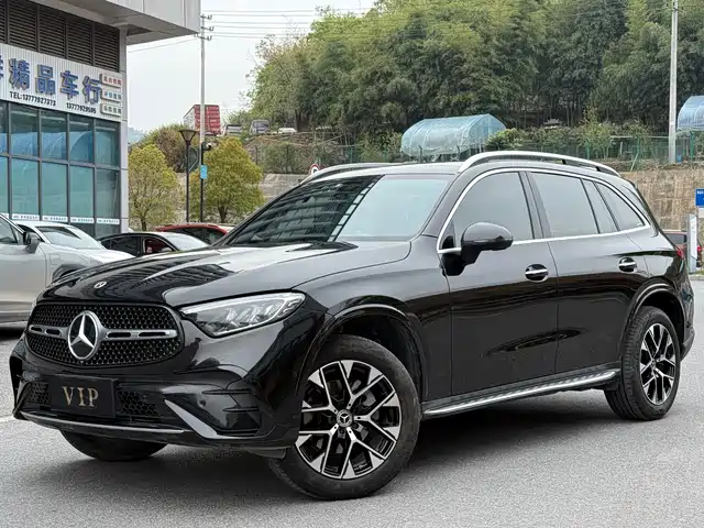 MERCEDES-BENZ GLC