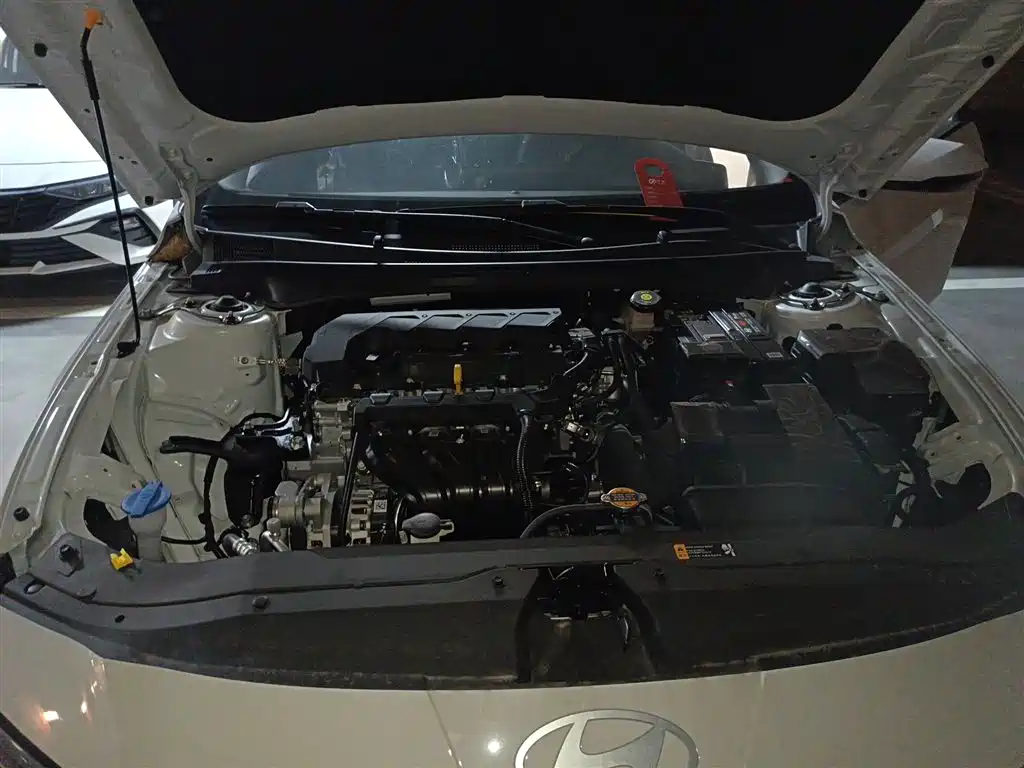 Hyundai Elantra 2023 1.5L CVT GLX Elite Edition фото 19