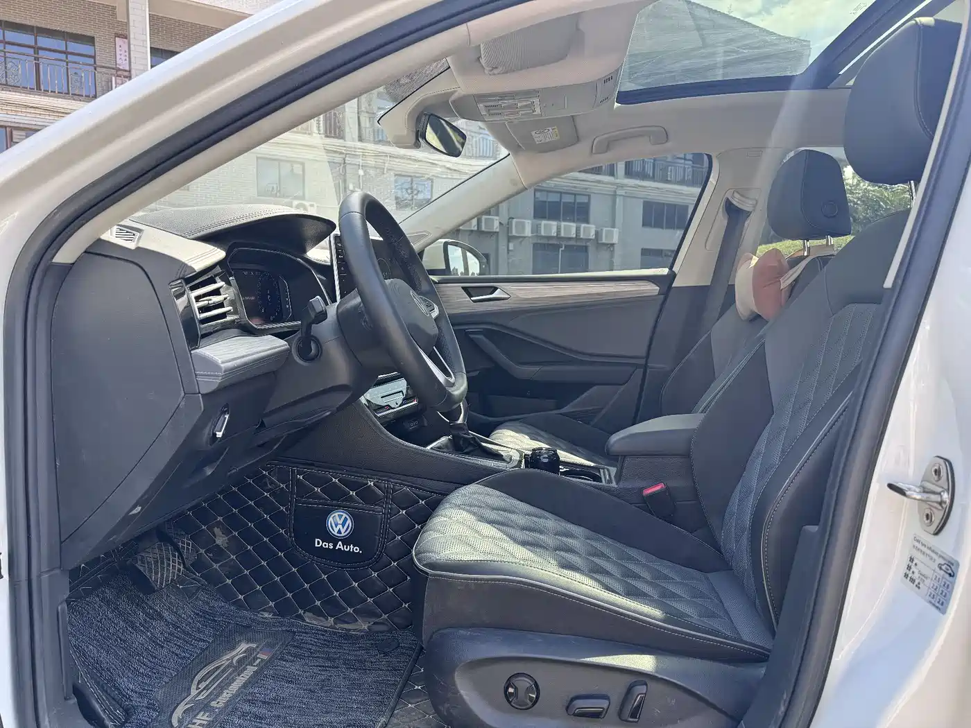 Volkswagen Sagitar 2023 300TSI DSG Excellence Edition фото 5