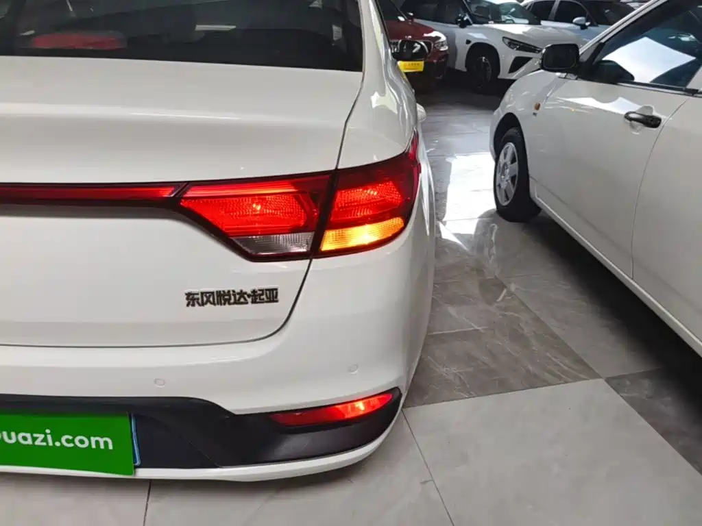Kia K2 2017 2017 Sedan 1.4L AT GLS