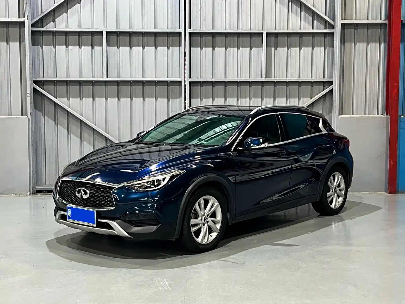 Infiniti QX30 2017 1.6T 2WD Fashion Edition
