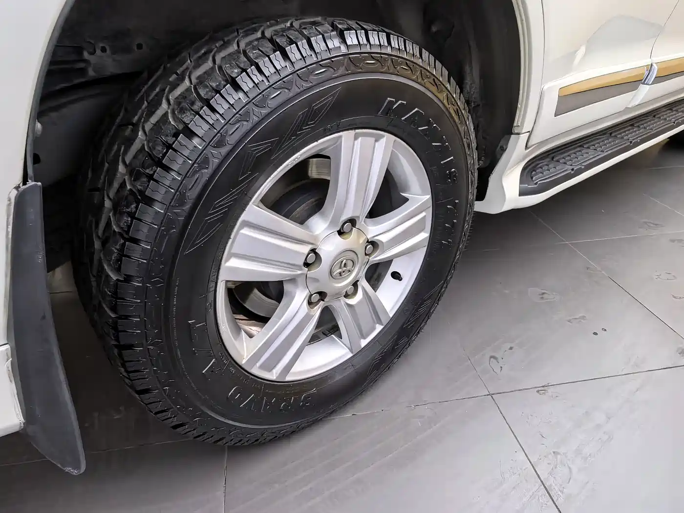 Toyota Land Cruiser (Import) 2015 4.0L V6 Middle East Limited Edition фото 16