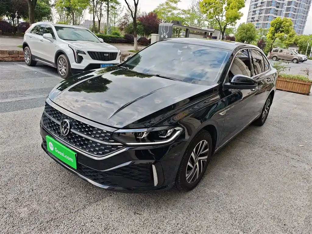 Volkswagen Lavida 2024 Model 300TSI DSG Starlight Leading Edition