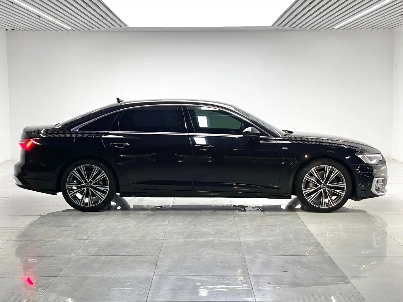Audi A6L 2025 45 TFSI Premium Sport фото 8