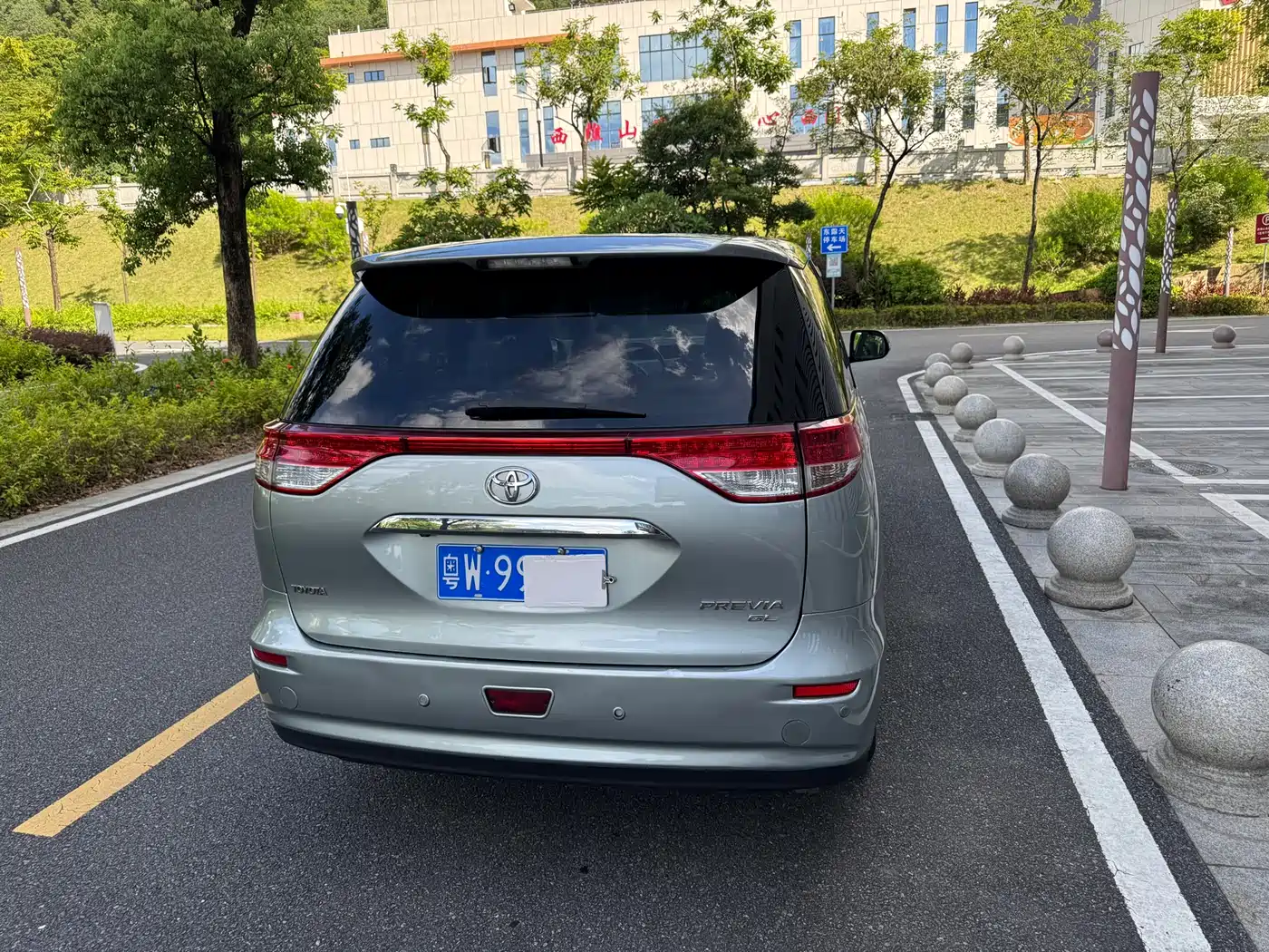 Toyota Previa 2009 2006 Model 2.4L 7-Seater Luxury Edition