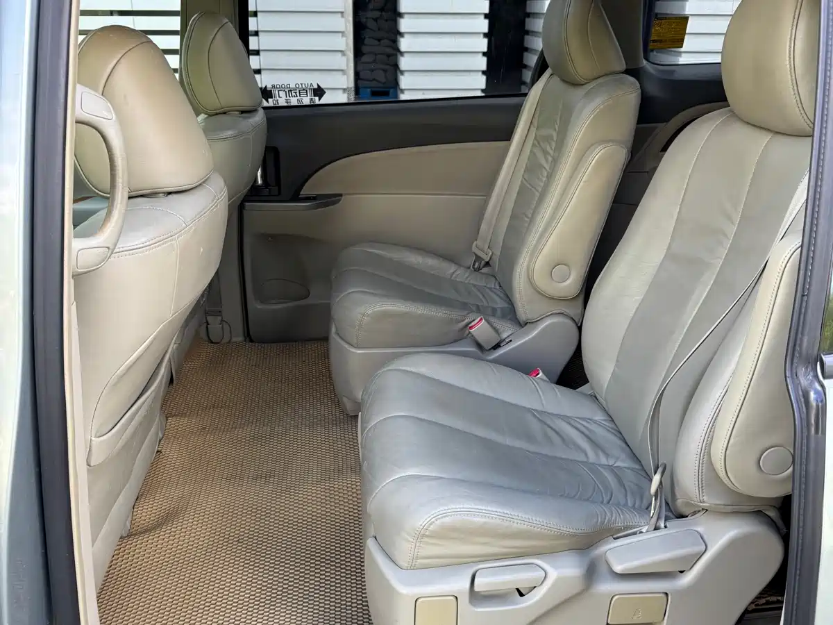 Toyota Previa 2009 2006 Model 2.4L 7-Seater Luxury Edition