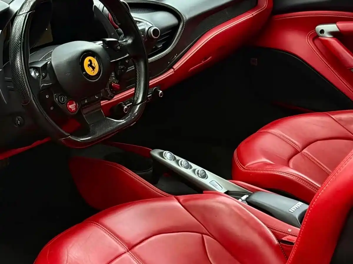Ferrari F8 2021 2019 Tributo 3.9T V8