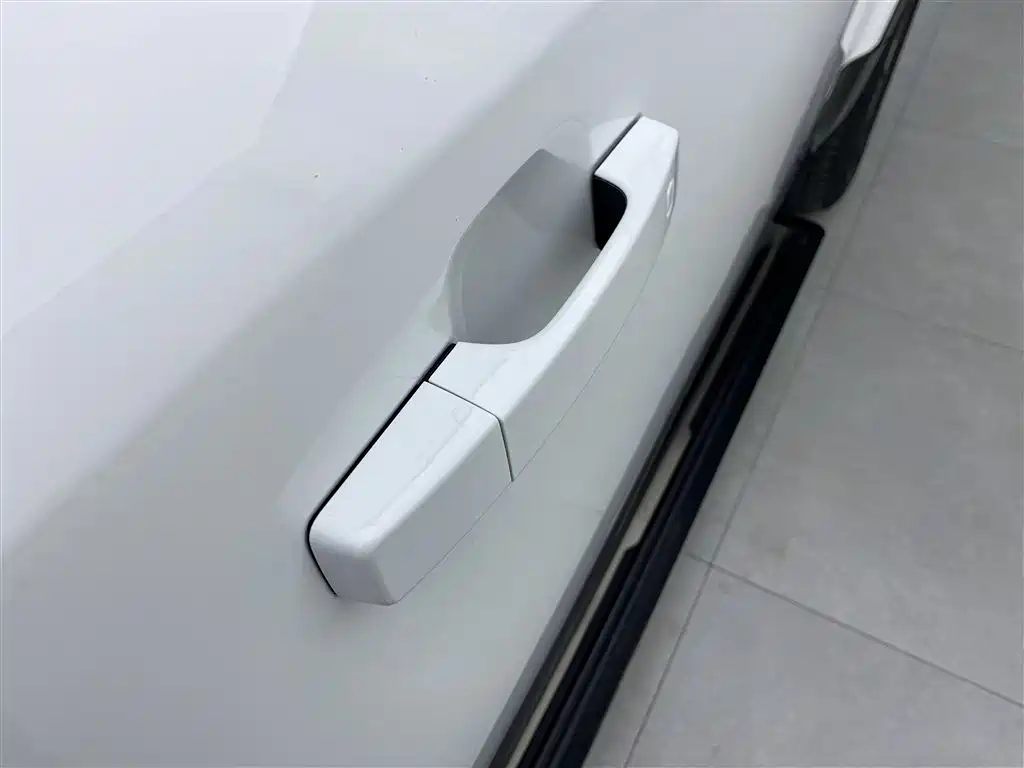 Land Rover Defender 2022 90 2.0T P300 X-DYNAMIC HSE фото 30