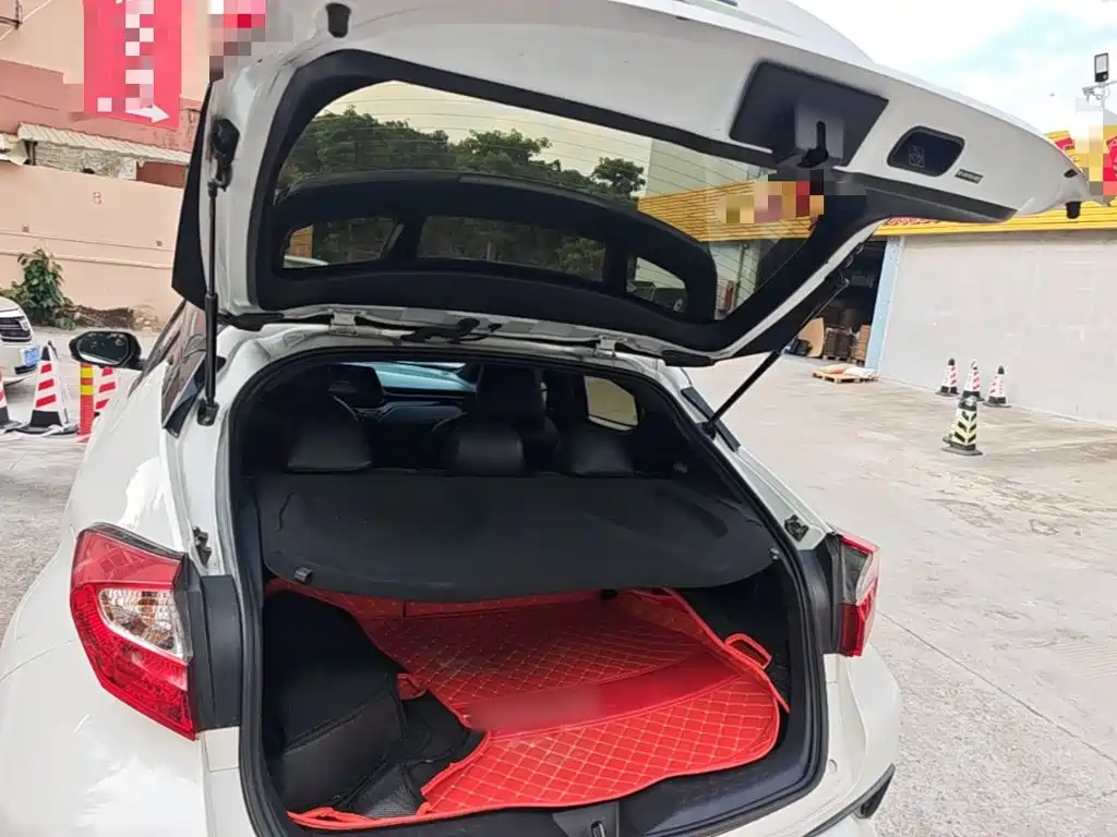 Toyota C-HR 2020 2020 Model 2.0L Comfort