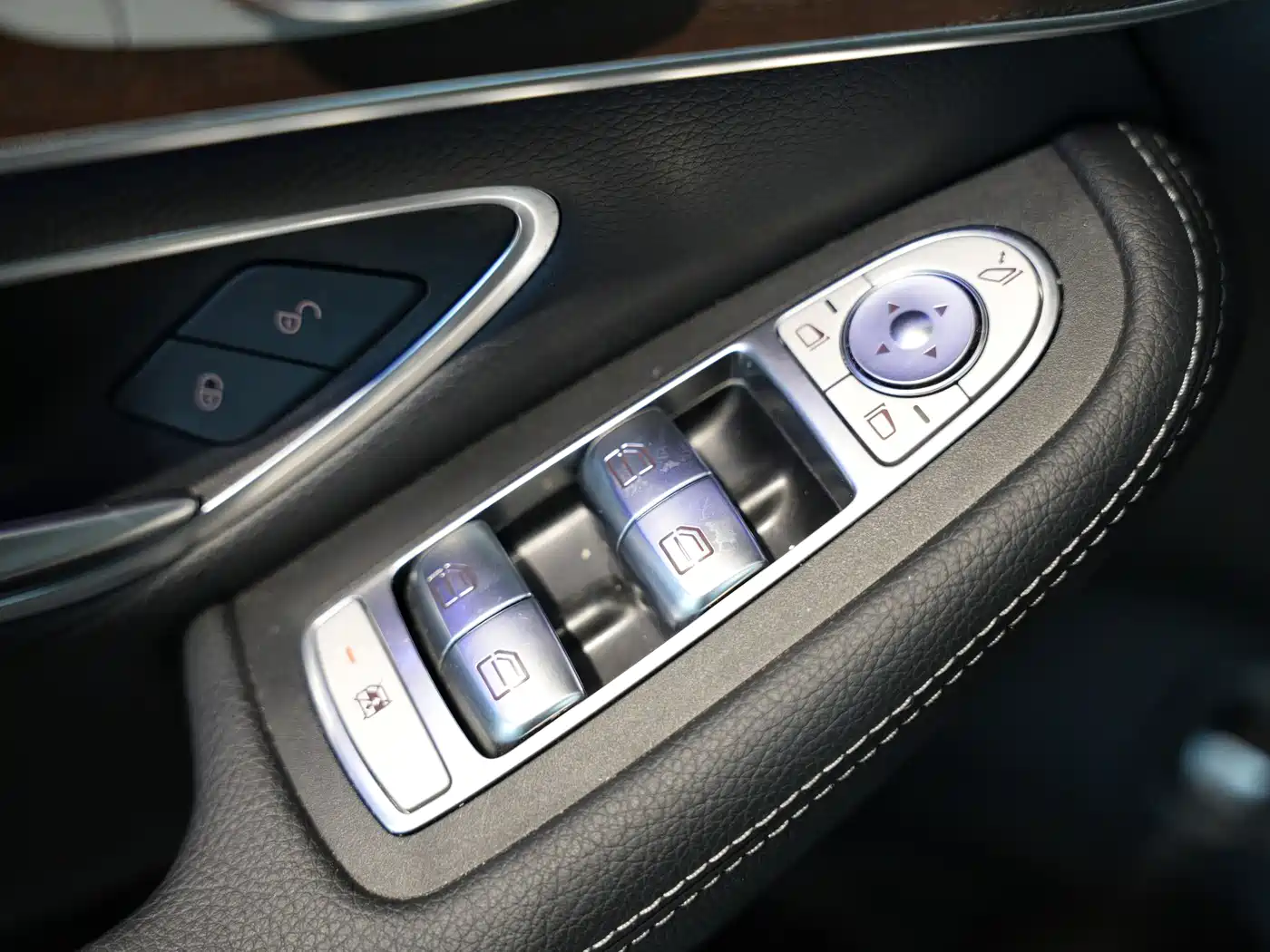 Mercedes-Benz GLC 2021 GLC 260 L 4MATIC Luxury фото 16