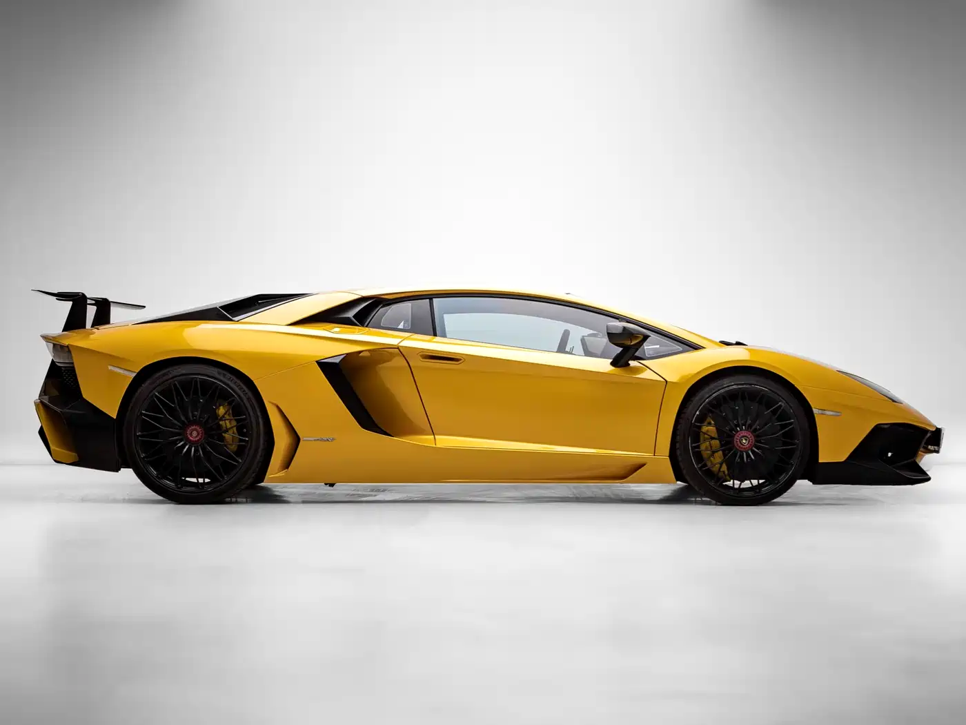 Lamborghini Aventador 2011 LP 700-4 фото 6