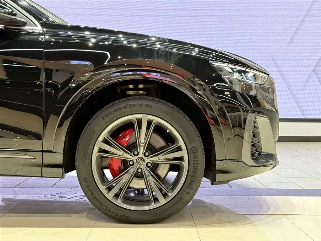 Audi Q8 2024 55 TFSI Luxury Sport фото 5