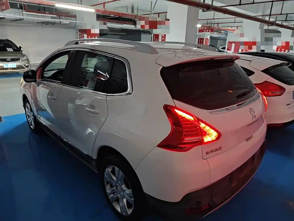 Peugeot 3008 2015 2.0L Automatic Classic Edition фото 5