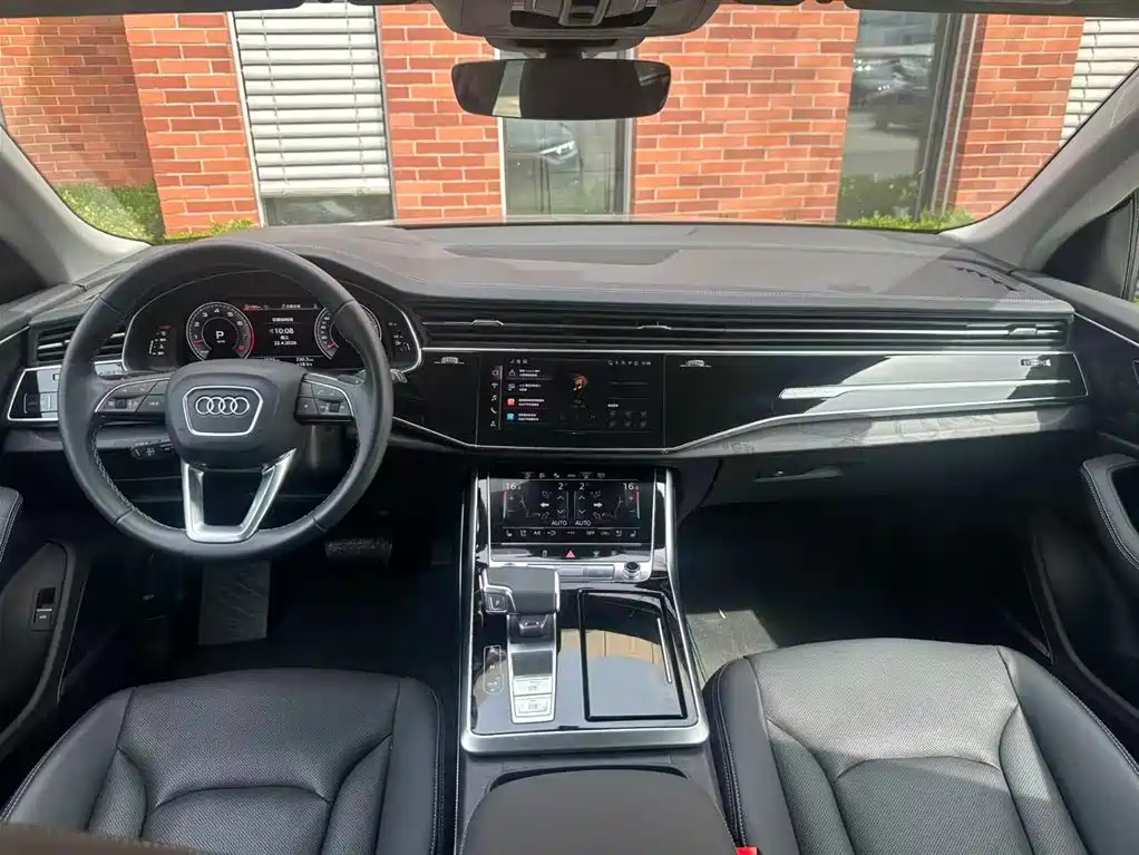 Audi Q8 2024 55 TFSI Luxury Sport фото 9
