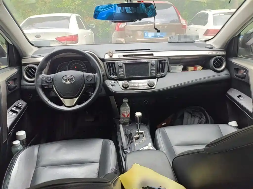 Toyota RAV4 Rongfang 2015 2.5L Automatic 4WD Elite Edition фото 10