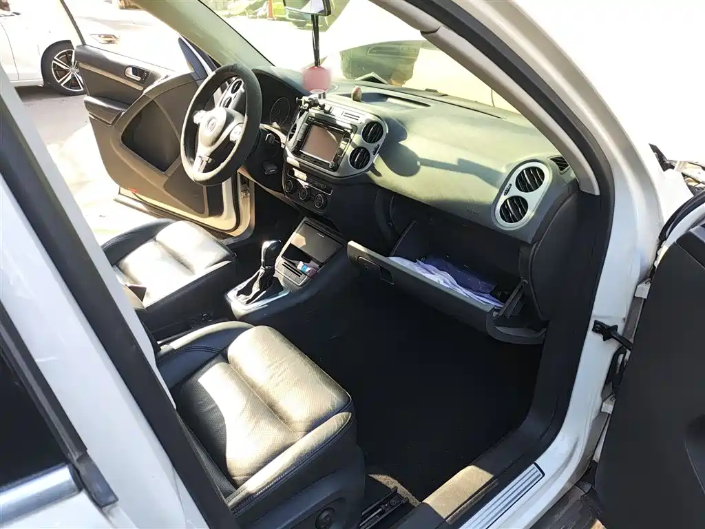 Volkswagen Tiguan 2013 1.8TSI Automatic 2WD Luxury Model фото 19