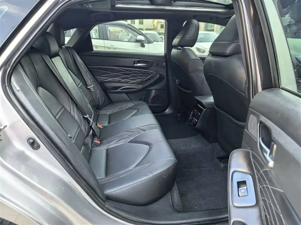 Toyota Avalon 2019 2.5L Touring Premium Edition China VI фото 17