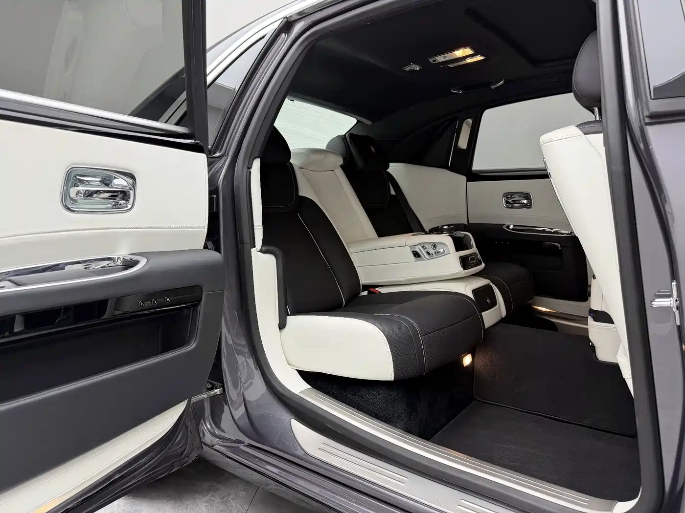 Фото 7 - Rolls-Royce Ghost