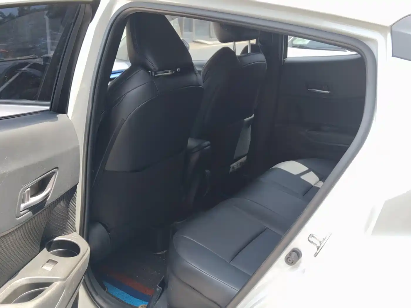 Toyota C-HR 2020 Model 2.0L Luxury фото 6