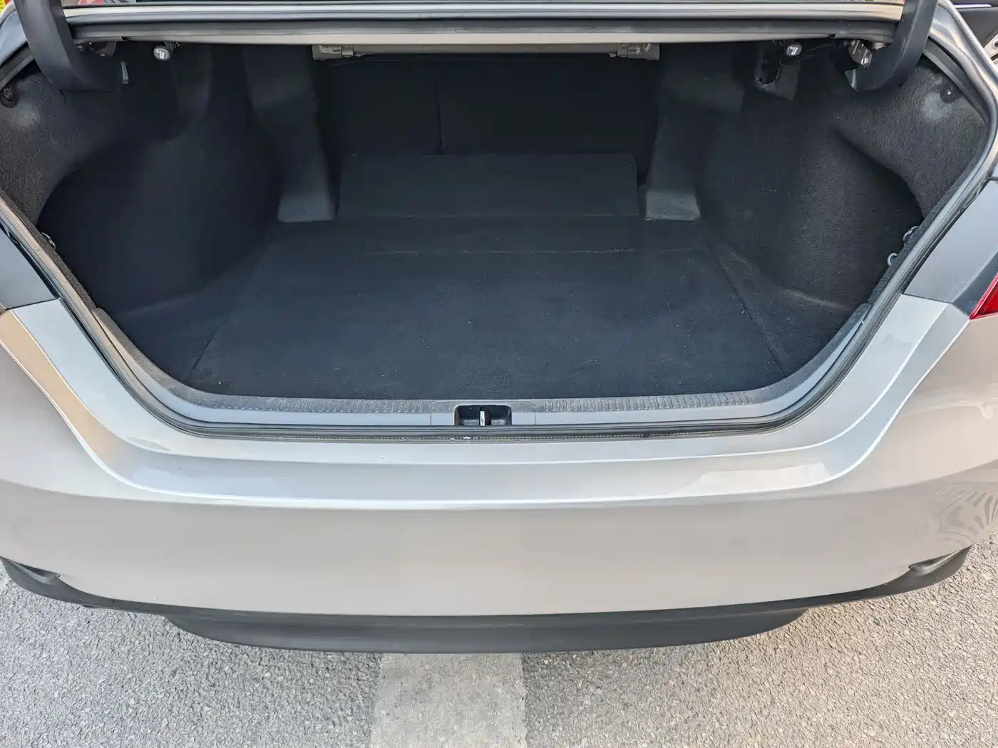 Toyota Camry 2021 2.0G Luxury Edition фото 22