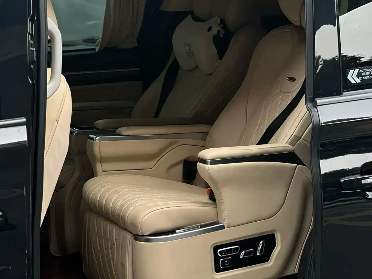 GAC Trumpchi Trumpchi M8 2021 Master Series 390T Ultimate Edition фото 5