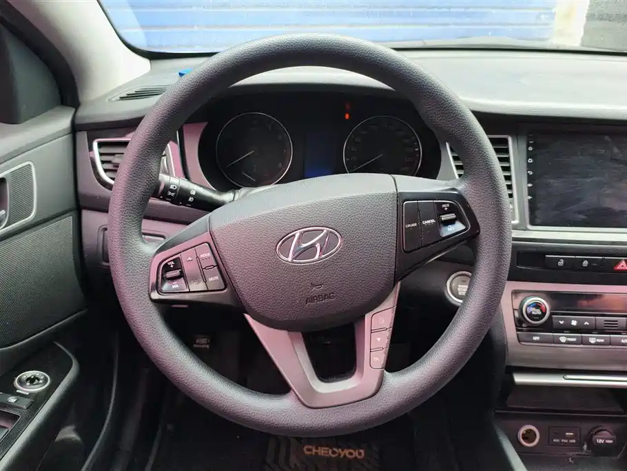 Hyundai Mistra 2014 1.8L Auto Smart GLS фото 15