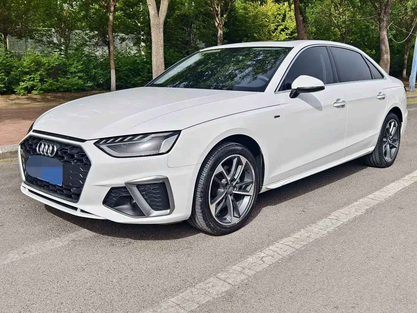 Audi A4L 2020 40 TFSI Fashion Dynamic Edition фото 3