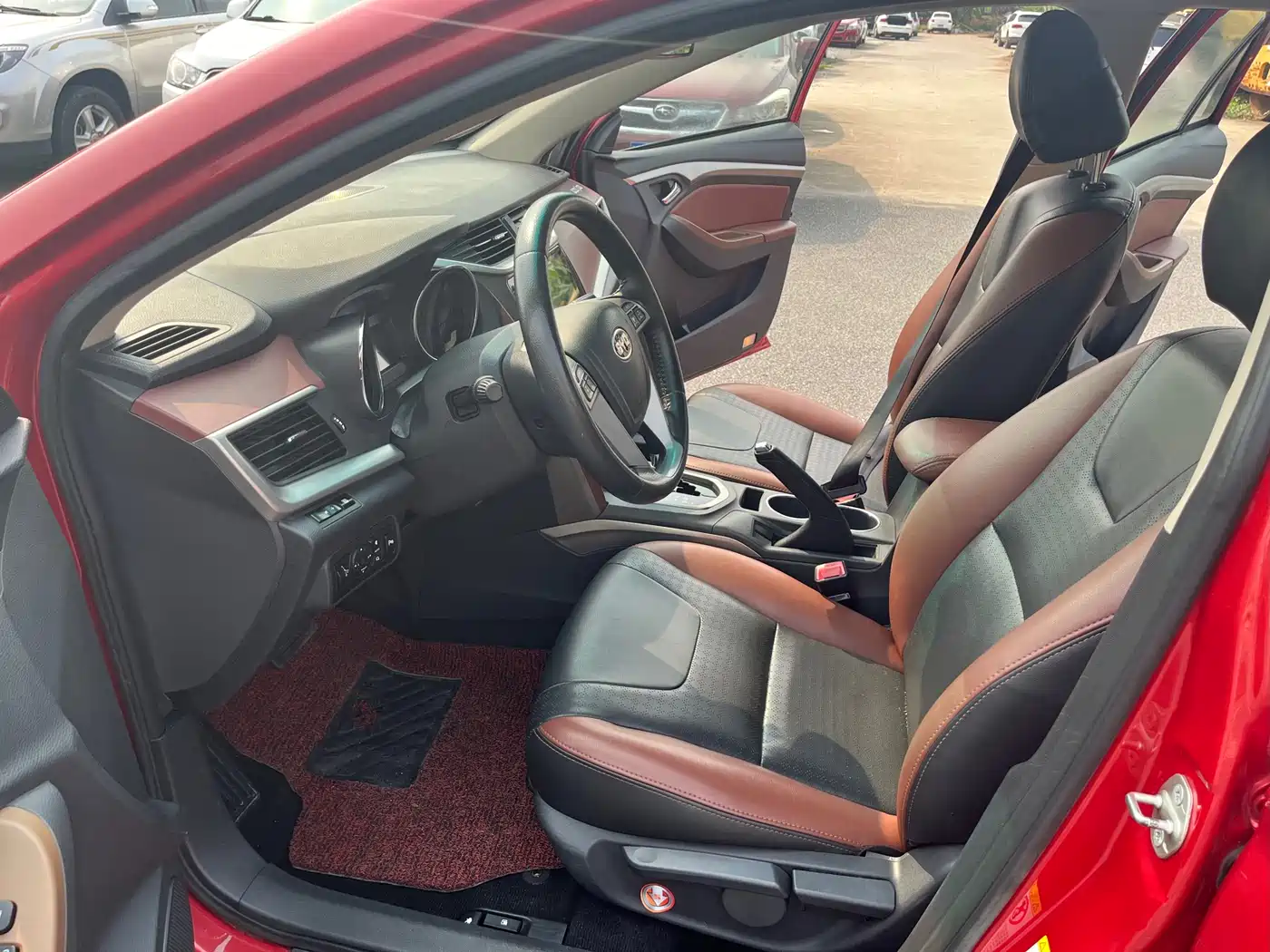 BYD G5 2014 1.5TID Automatic Premium фото 13