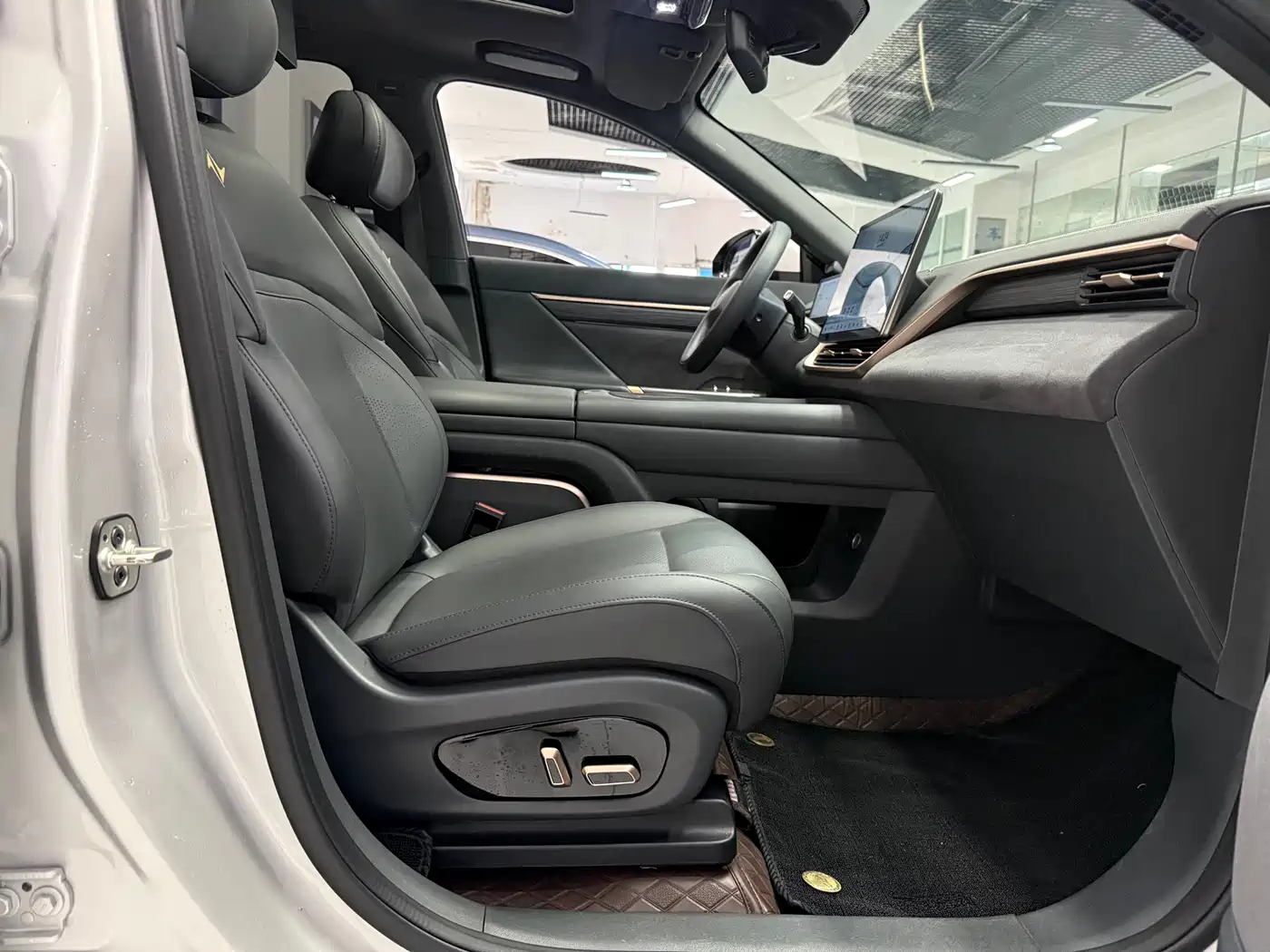 Dongfeng Yipai eπ008 2024 2024 210Max Range Extender 6-Seater