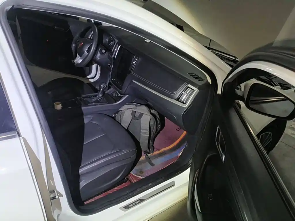 Roewe i6 2019 2019 PLUS 1.6L CVT 4G Connected Flagship Great Edition