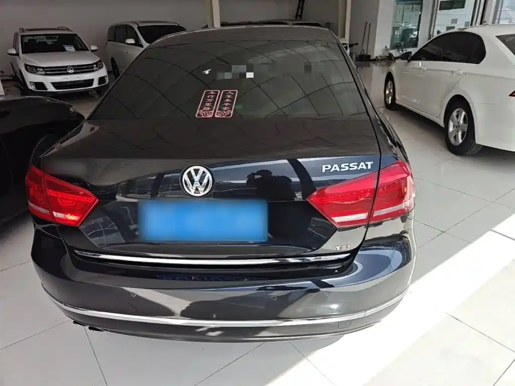 Volkswagen Passat 2015 1.8TSI DSG Prestige Edition фото 6