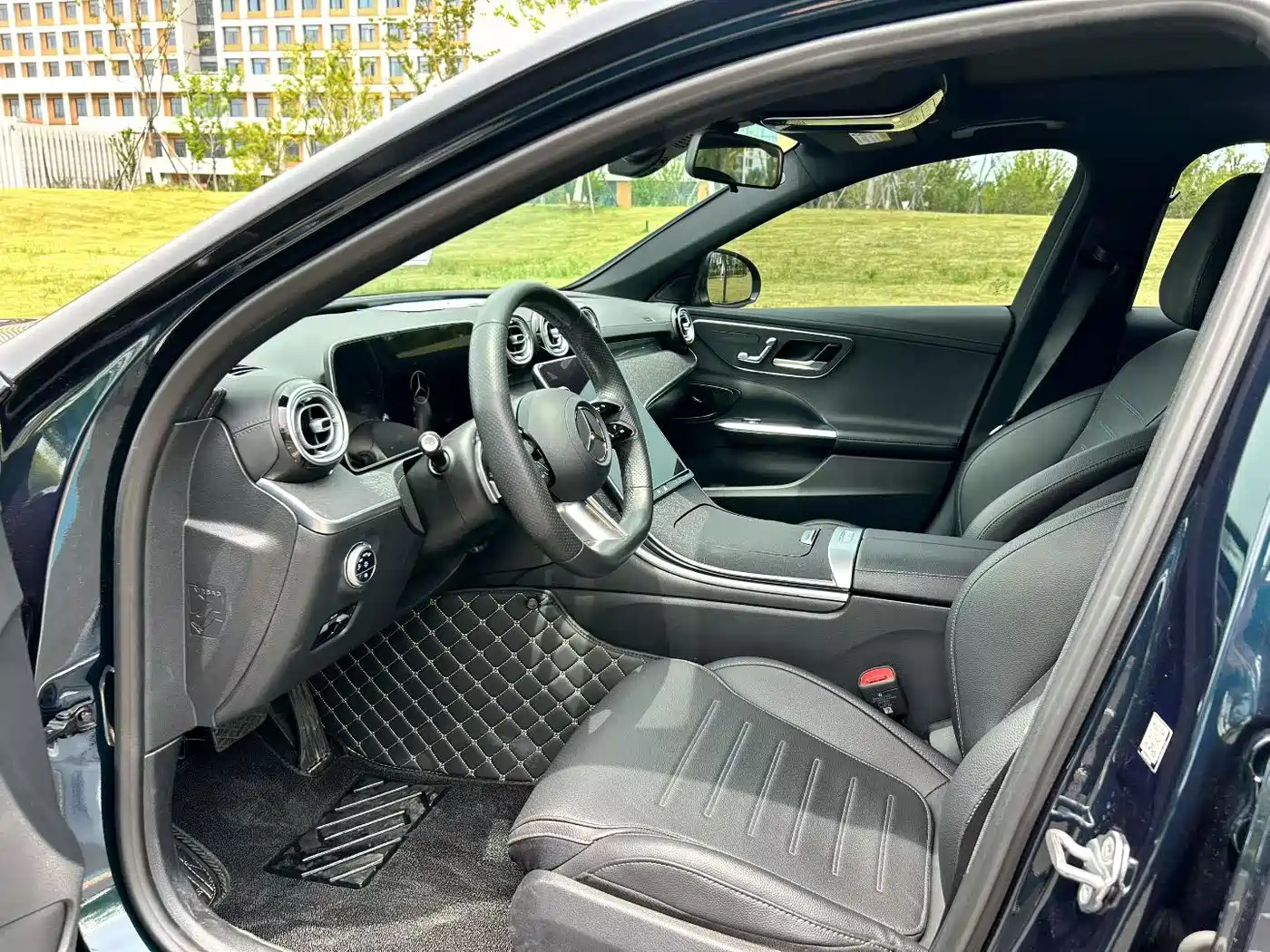 Mercedes-Benz C-Class 2023 C 260 L Sport фото 3